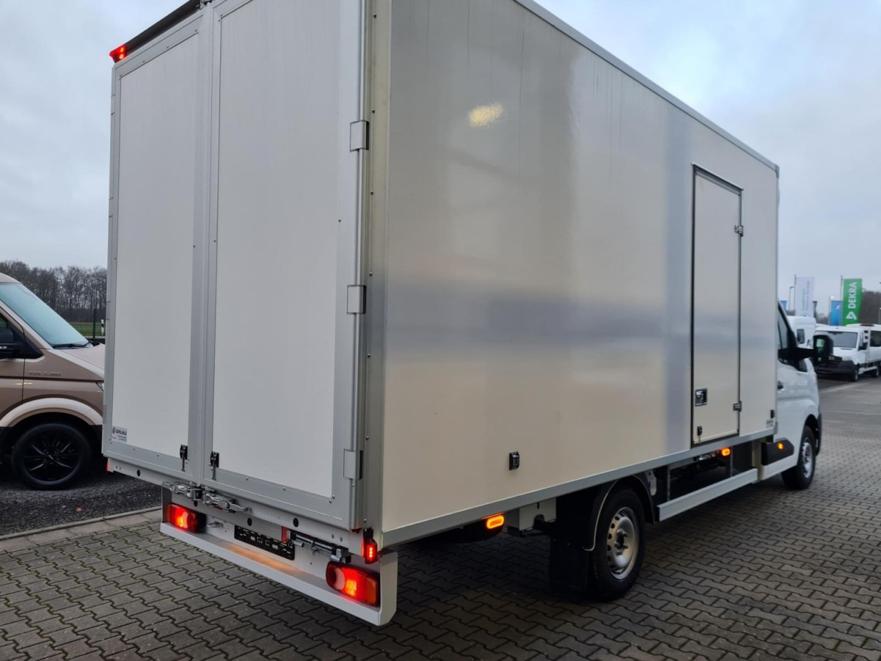 Renault Master 35 Möbel Koffer KLIMA Automatik 10 Pal. - Van box: gambar 4 Renault Master 35 Möbel Koffer KLIMA Automatik 10 Pal. - Van box: gambar 4