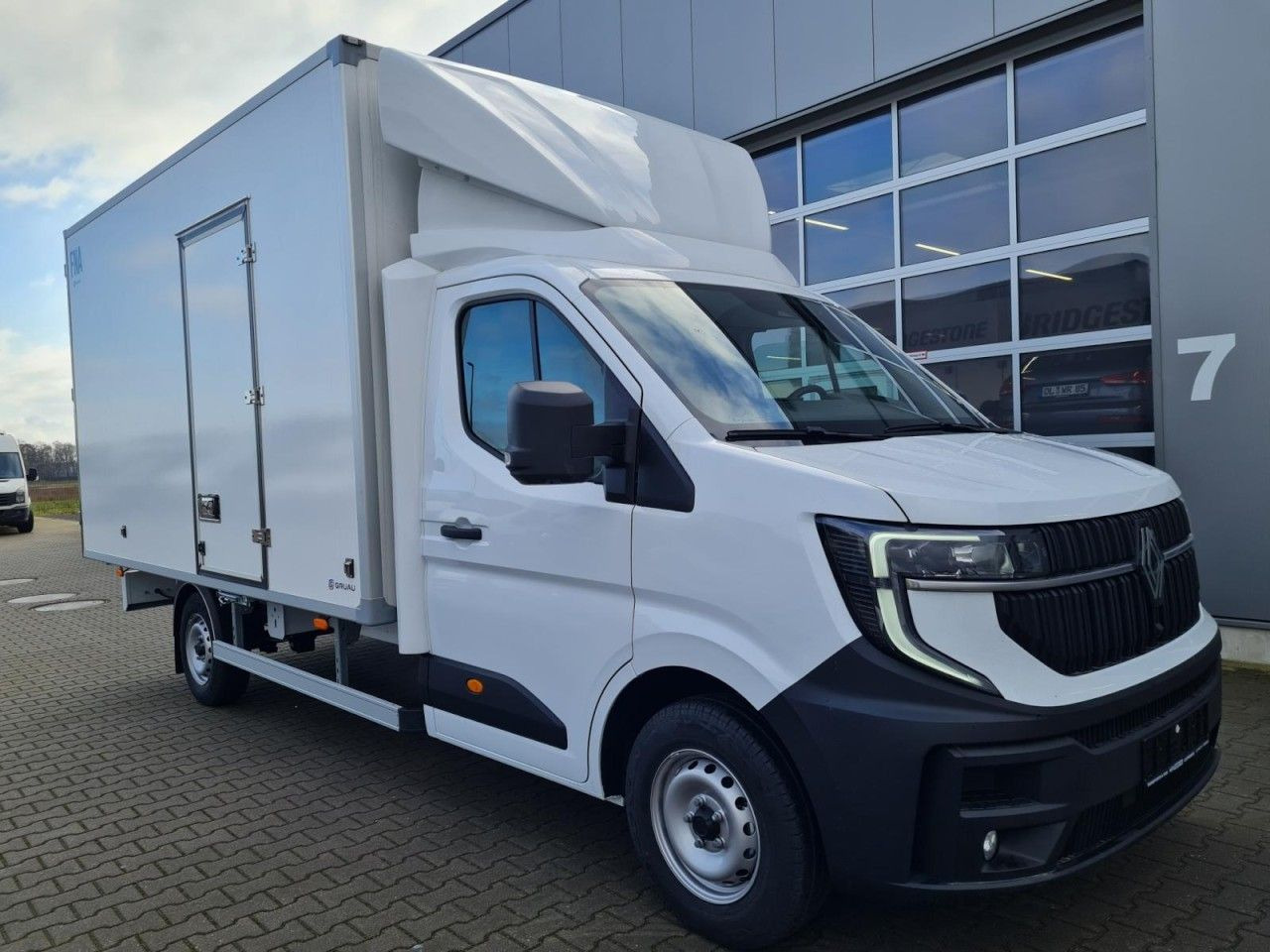 Renault Master 35 New Möbel Koffer KLIMA KAMERA TEMPOMAT - Van box: gambar 4 Renault Master 35 New Möbel Koffer KLIMA KAMERA TEMPOMAT - Van box: gambar 4