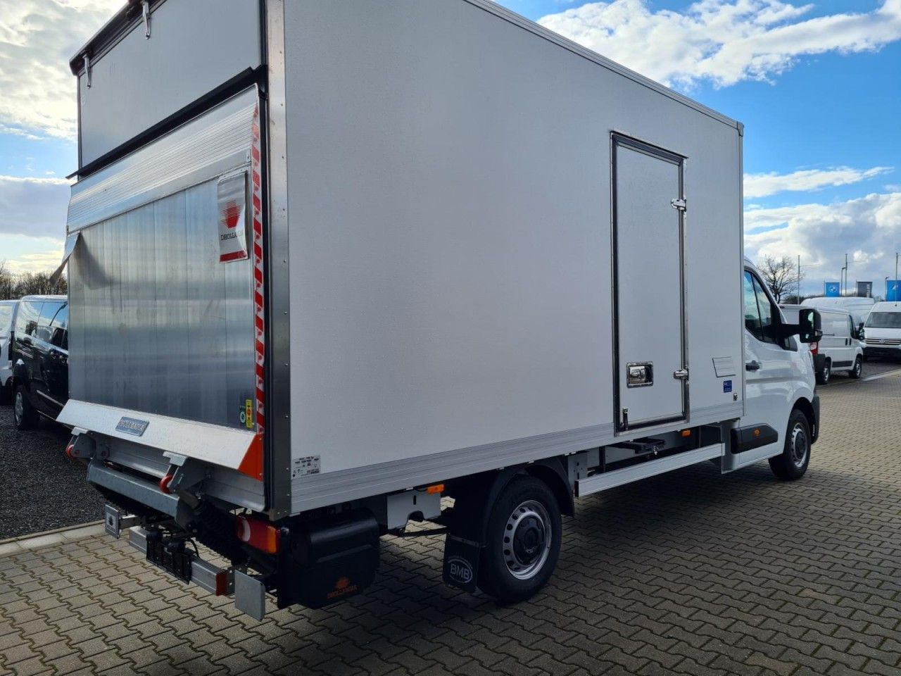 Renault Master 35 New Möbel Koffer LBW KAMERA LUFTFEDERU - Van box: gambar 4 Renault Master 35 New Möbel Koffer LBW KAMERA LUFTFEDERU - Van box: gambar 4