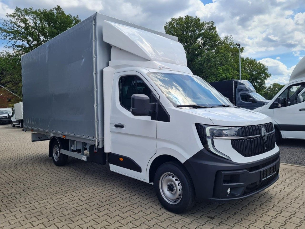Renault Master 35 Pritsche Schiebe Plane dCi 170 10 Pal. - Van dengan terpal samping: gambar 4 Renault Master 35 Pritsche Schiebe Plane dCi 170 10 Pal. - Van dengan terpal samping: gambar 4