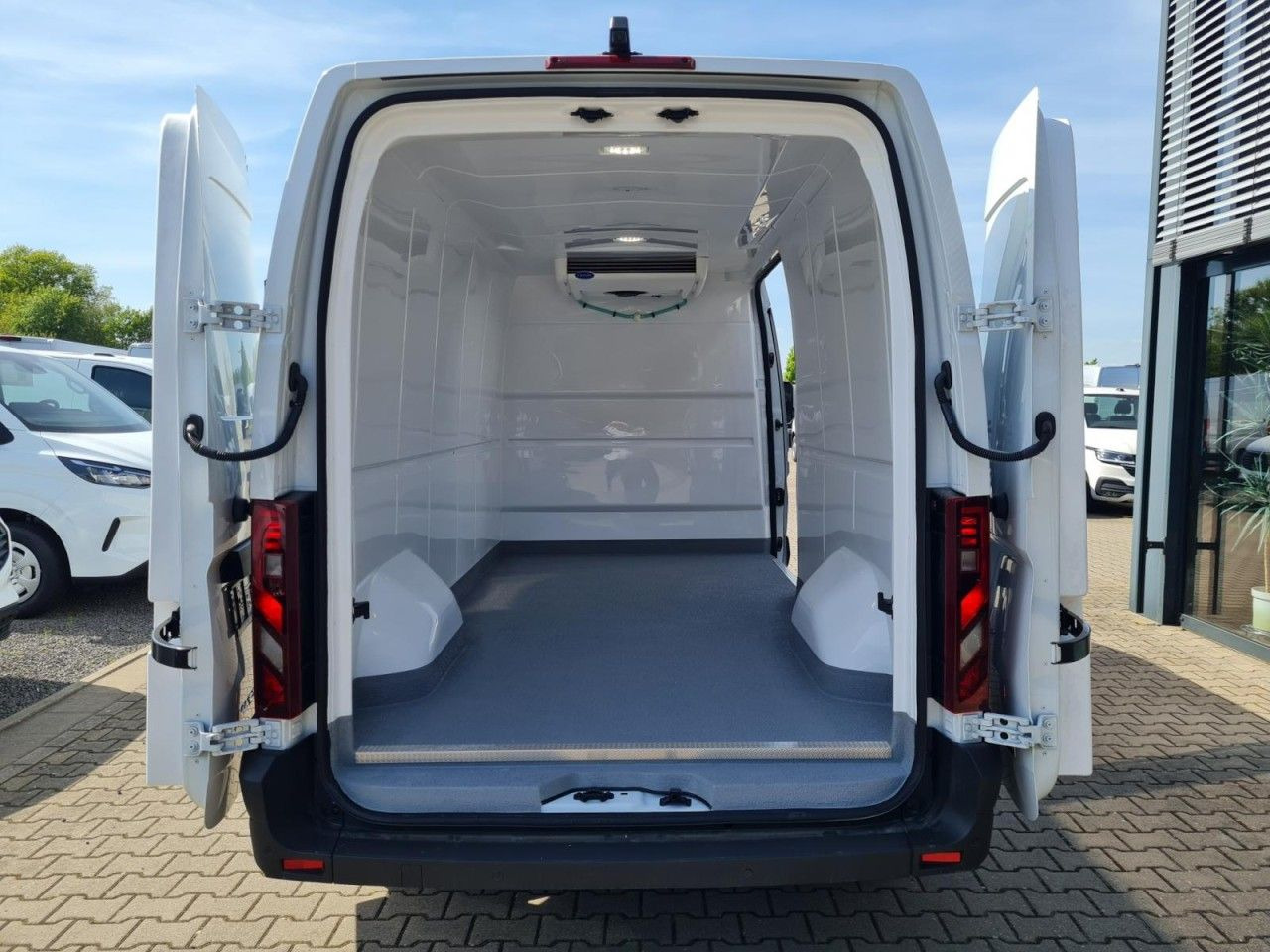Renault Master New 3,5 t Kühlkasten Carrier L3H2 Kamera - Van berpendingin: gambar 5 Renault Master New 3,5 t Kühlkasten Carrier L3H2 Kamera - Van berpendingin: gambar 5