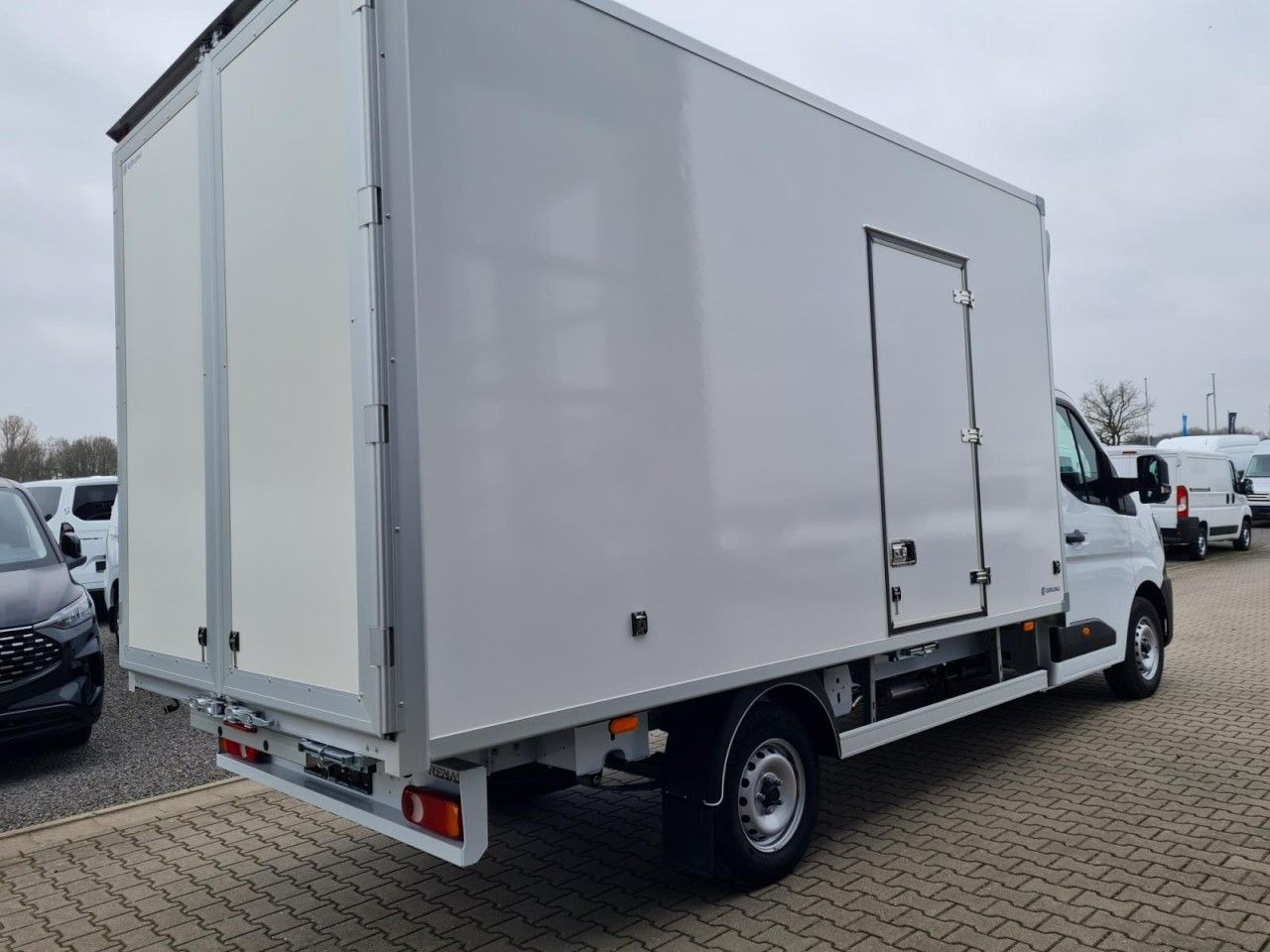Renault New Master 35 Möbel Koffer KLIMA LUFTFEDER TEMPO - Van box: gambar 4 Renault New Master 35 Möbel Koffer KLIMA LUFTFEDER TEMPO - Van box: gambar 4