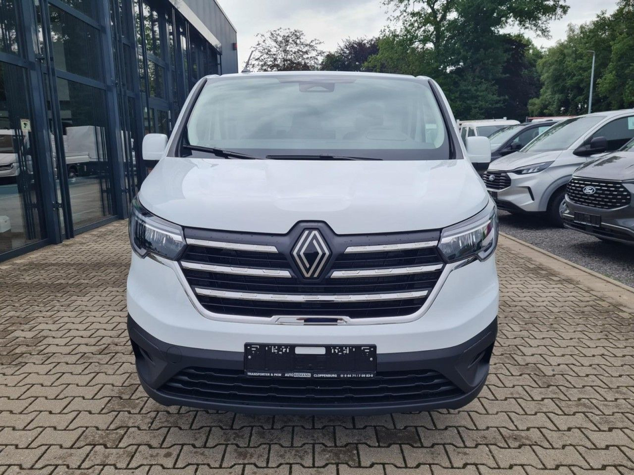 Renault Trafic Kühlkasten 3.0t L2 KLIMA LED NAVI_APP TEM - Van berpendingin: gambar 2 Renault Trafic Kühlkasten 3.0t L2 KLIMA LED NAVI_APP TEM - Van berpendingin: gambar 2
