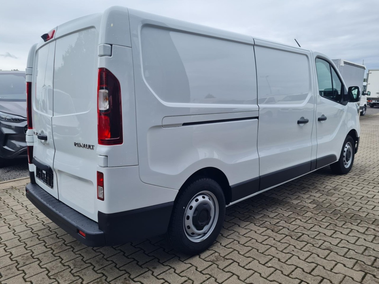 Renault Trafic Kühlkasten 3.0t L2 KLIMA LED NAVI/APP TEMPO - Van berpendingin: gambar 4 Renault Trafic Kühlkasten 3.0t L2 KLIMA LED NAVI/APP TEMPO - Van berpendingin: gambar 4