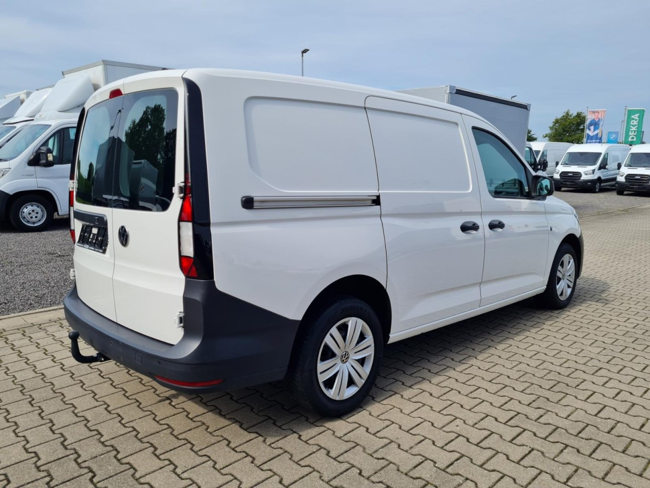 Volkswagen Caddy Cargo Kasten Maxi AHK KLIMA KAMERA PDC FLÜGEL - Van kecil: gambar 5 Volkswagen Caddy Cargo Kasten Maxi AHK KLIMA KAMERA PDC FLÜGEL - Van kecil: gambar 5