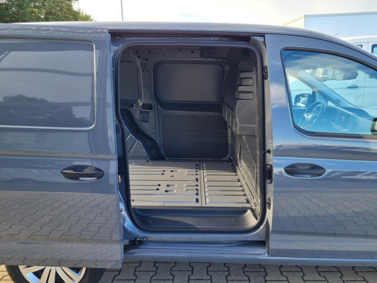 Volkswagen Caddy Kasten Cargo TDI Maxi PDC KLIMA TEMPOMAT - Van kecil: gambar 5 Volkswagen Caddy Kasten Cargo TDI Maxi PDC KLIMA TEMPOMAT - Van kecil: gambar 5