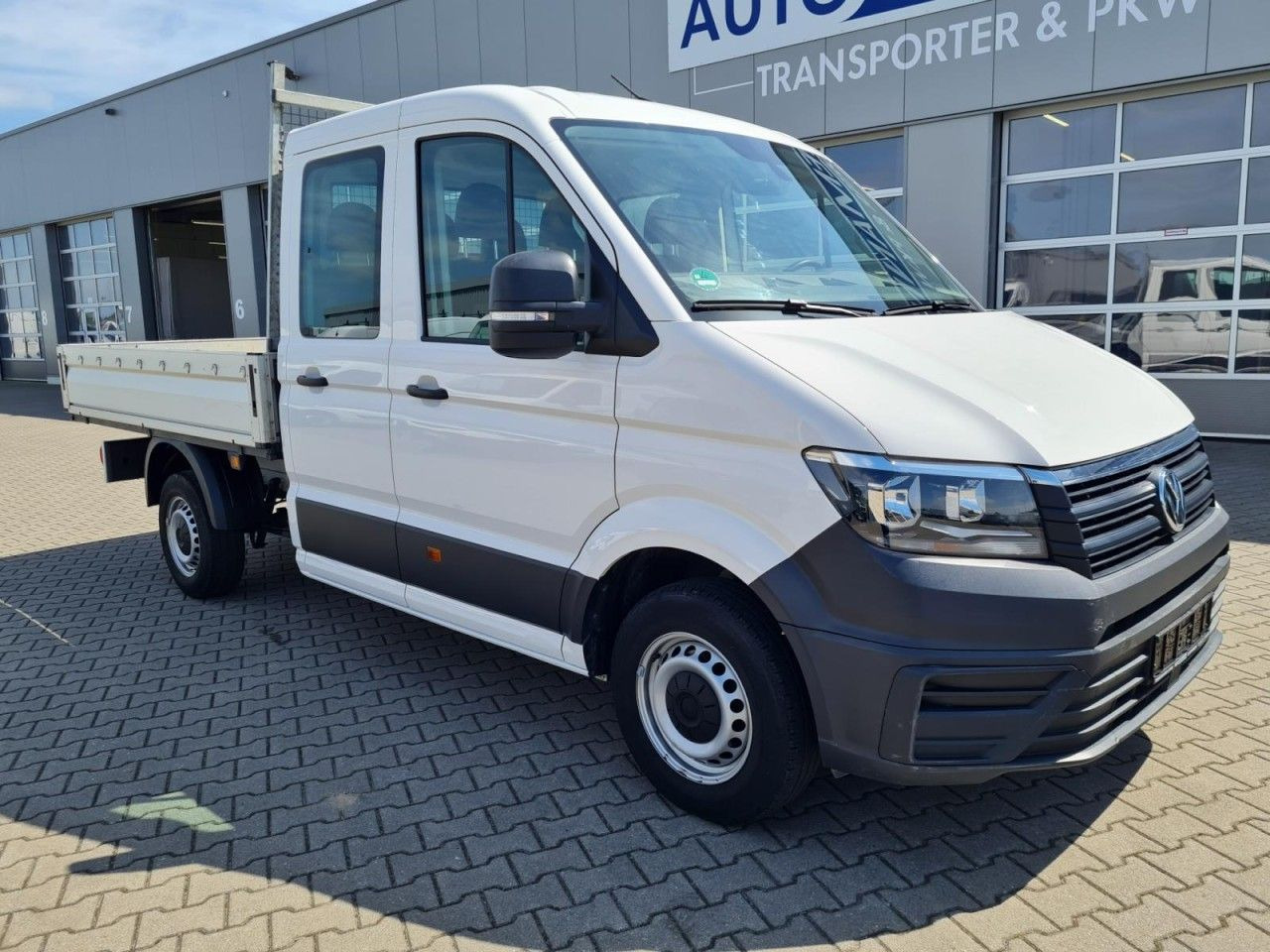 Volkswagen Crafter 35 Doka MR 7-Sitze AHK KLIMA KOMFORT - Van flatbed: gambar 3 Volkswagen Crafter 35 Doka MR 7-Sitze AHK KLIMA KOMFORT - Van flatbed: gambar 3