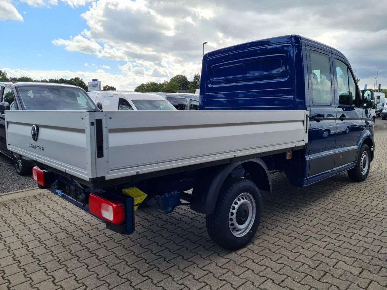 Volkswagen Crafter 35 Doka TDI MR KLIMA TEMPOMAT Navi App - Van flatbed, Van kombi: gambar 4 Volkswagen Crafter 35 Doka TDI MR KLIMA TEMPOMAT Navi App - Van flatbed, Van kombi: gambar 4