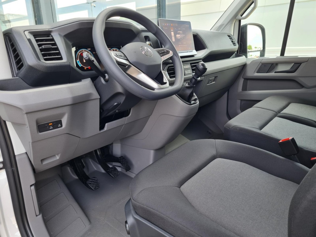 Volkswagen Crafter 35 Doka TDI MR LED KLIMA - Van flatbed, Van kombi: gambar 4 Volkswagen Crafter 35 Doka TDI MR LED KLIMA - Van flatbed, Van kombi: gambar 4