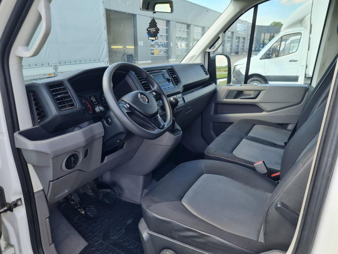 Volkswagen Crafter 35 Doka lang RWD AHK - 3.5to KLIMA TEMPO - Van flatbed, Van kombi: gambar 5 Volkswagen Crafter 35 Doka lang RWD AHK - 3.5to KLIMA TEMPO - Van flatbed, Van kombi: gambar 5