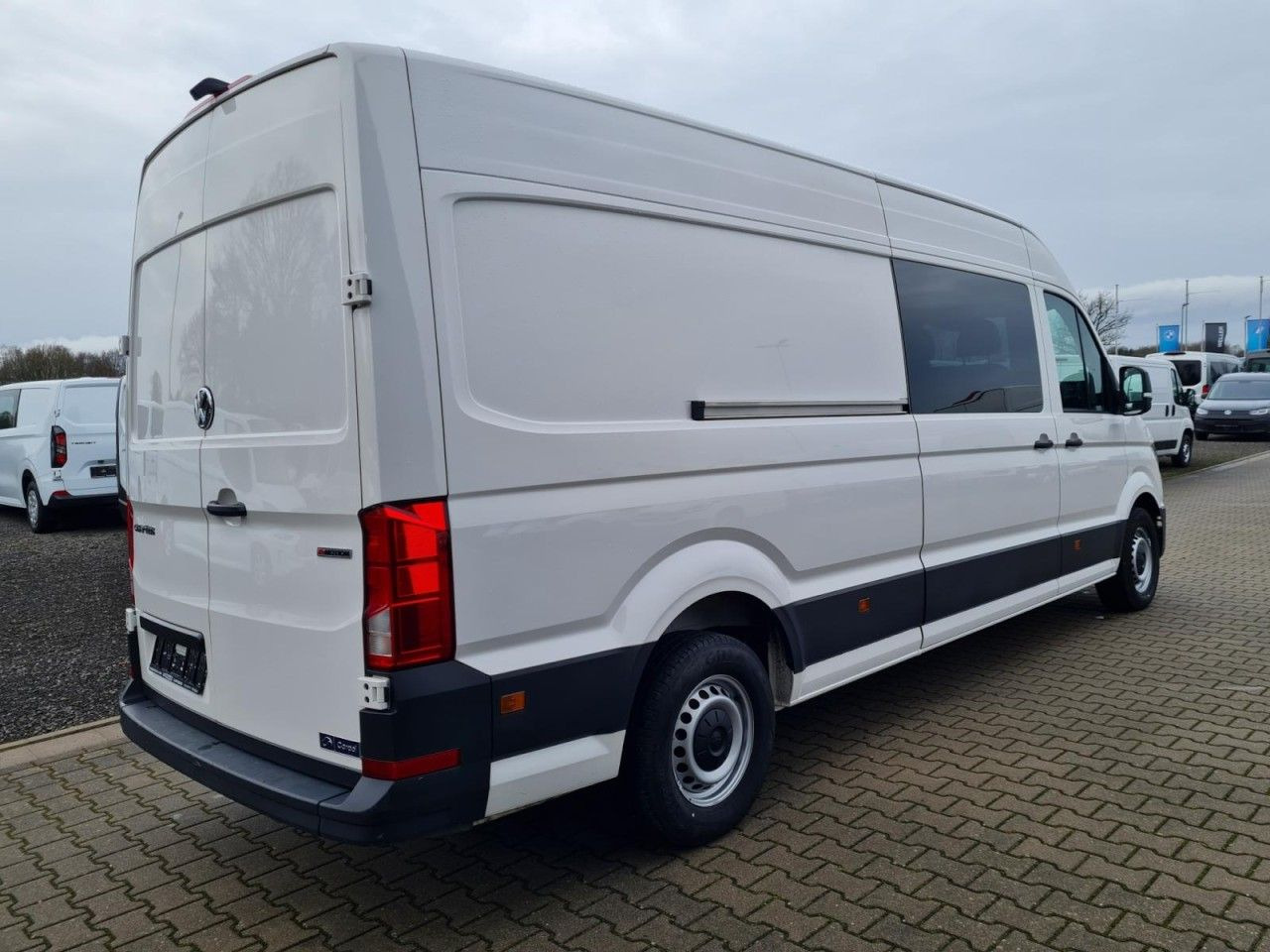 Volkswagen Crafter 35 Kasten 4MOTION L4H3 Plus Doka 7-Sitze - Van panel, Van kombi: gambar 4 Volkswagen Crafter 35 Kasten 4MOTION L4H3 Plus Doka 7-Sitze - Van panel, Van kombi: gambar 4