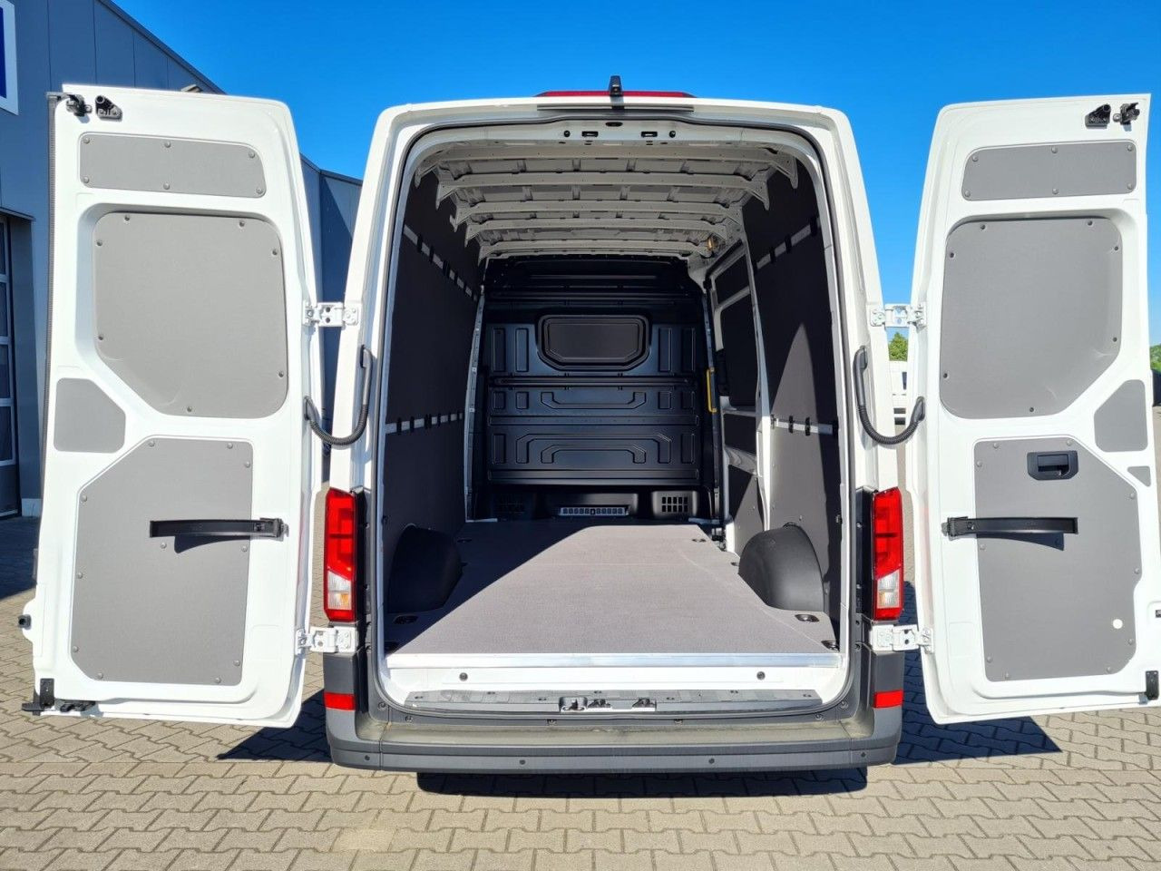 Volkswagen Crafter 35 Kasten MR Hoch 4 Motion DSG KLIMA TEM - Van panel: gambar 5 Volkswagen Crafter 35 Kasten MR Hoch 4 Motion DSG KLIMA TEM - Van panel: gambar 5