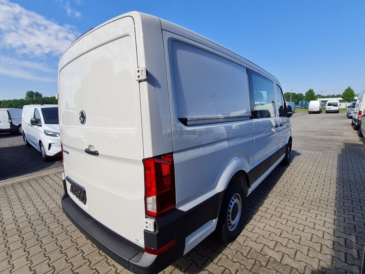 Volkswagen Crafter 35 Kasten Plus Doka Mixto PDC NAVI/APP - Van panel, Van kombi: gambar 4 Volkswagen Crafter 35 Kasten Plus Doka Mixto PDC NAVI/APP - Van panel, Van kombi: gambar 4