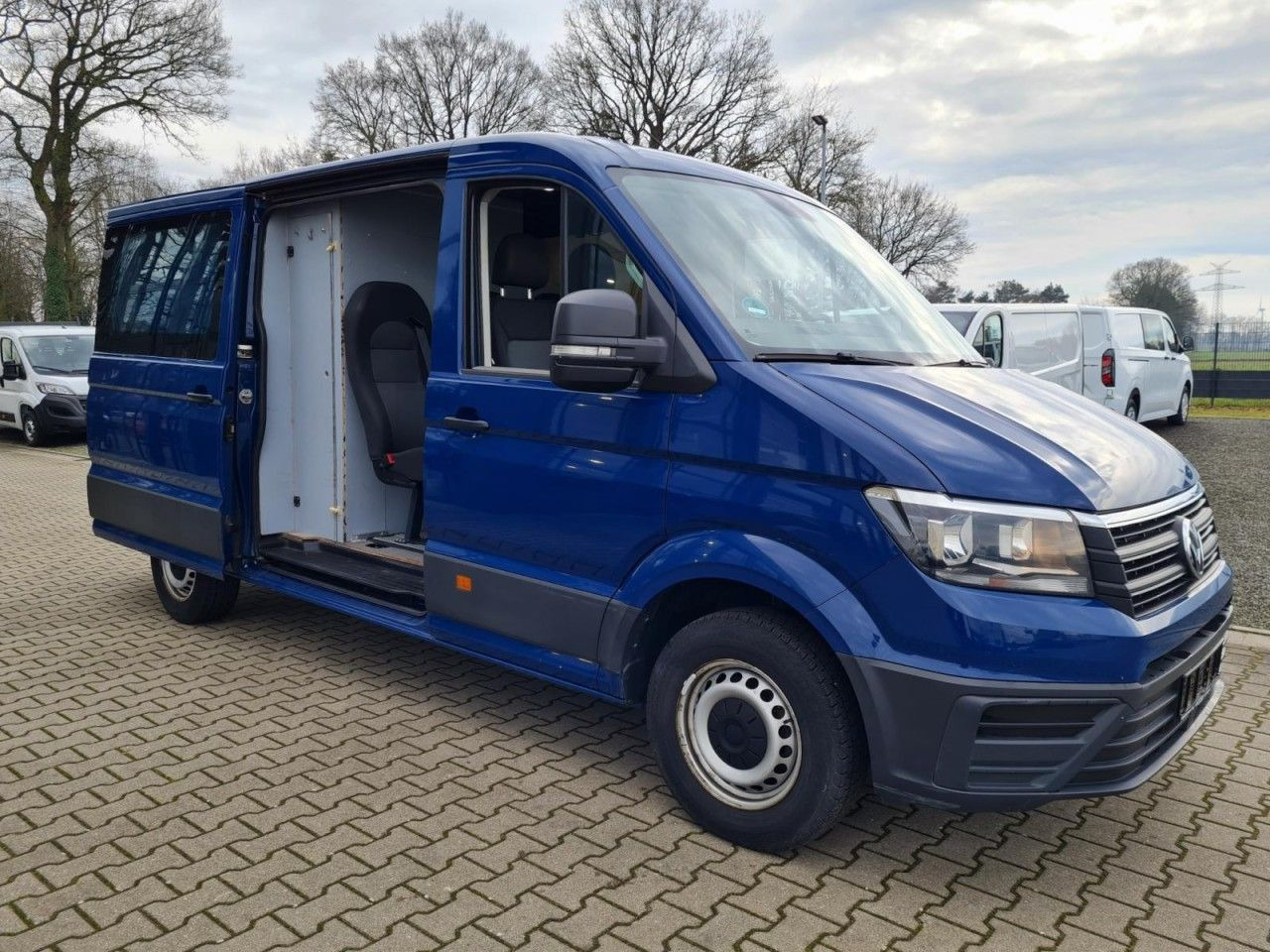 Volkswagen Crafter 35 Kasten Plus Doka mixto NAVI AHK 6 Sit - Van panel, Van kombi: gambar 4 Volkswagen Crafter 35 Kasten Plus Doka mixto NAVI AHK 6 Sit - Van panel, Van kombi: gambar 4