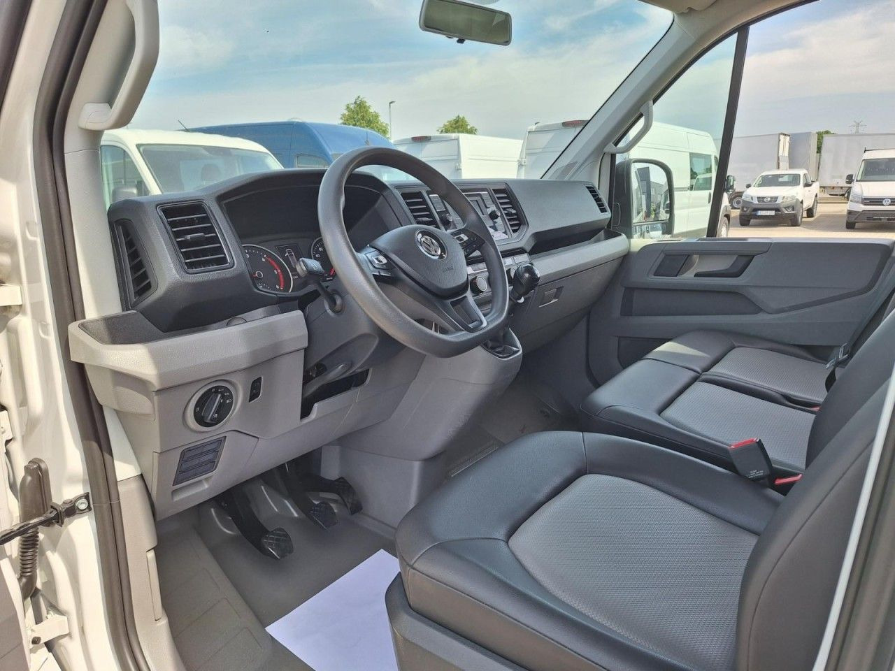Volkswagen Crafter 35 Kasten Plus Doka mixto TDI L2H2 AHK - Van panel, Van kombi: gambar 5 Volkswagen Crafter 35 Kasten Plus Doka mixto TDI L2H2 AHK - Van panel, Van kombi: gambar 5