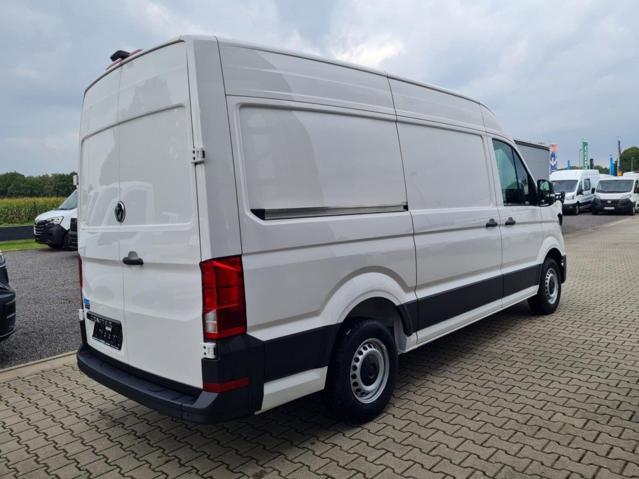 Volkswagen Crafter 35 Kasten TDI L3H3 LED TEMPOMAT AUTOMATI - Van panel: gambar 4 Volkswagen Crafter 35 Kasten TDI L3H3 LED TEMPOMAT AUTOMATI - Van panel: gambar 4