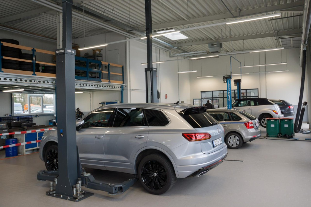 Volkswagen Crafter 35 Kasten TDI L4H3 LED Kamera Tempom Ergositz - Van panel: gambar 4 Volkswagen Crafter 35 Kasten TDI L4H3 LED Kamera Tempom Ergositz - Van panel: gambar 4