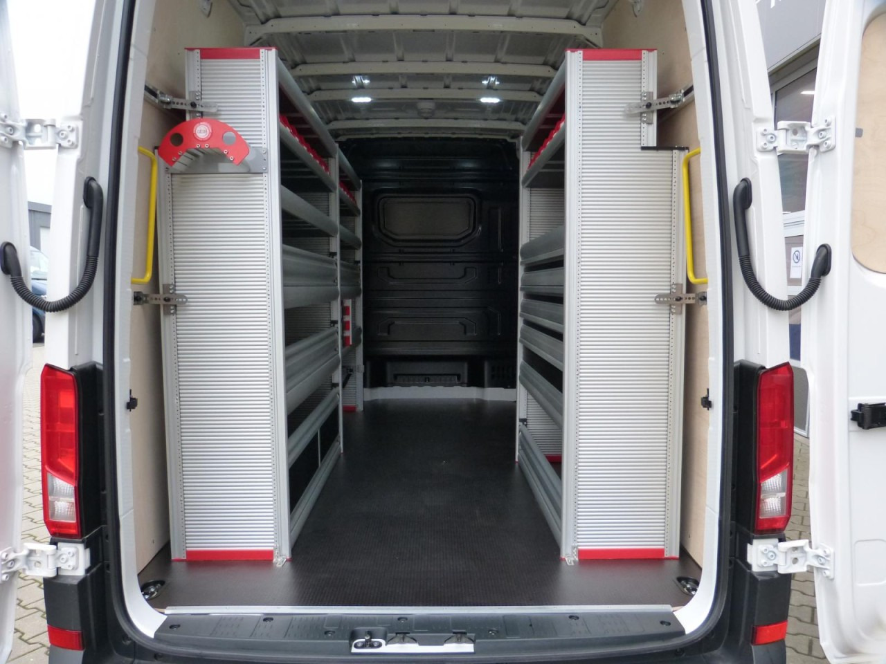 Volkswagen Crafter 35 Kasten TDI MR PDC WERKSTATTEINRICHTUNG - Van panel: gambar 5 Volkswagen Crafter 35 Kasten TDI MR PDC WERKSTATTEINRICHTUNG - Van panel: gambar 5