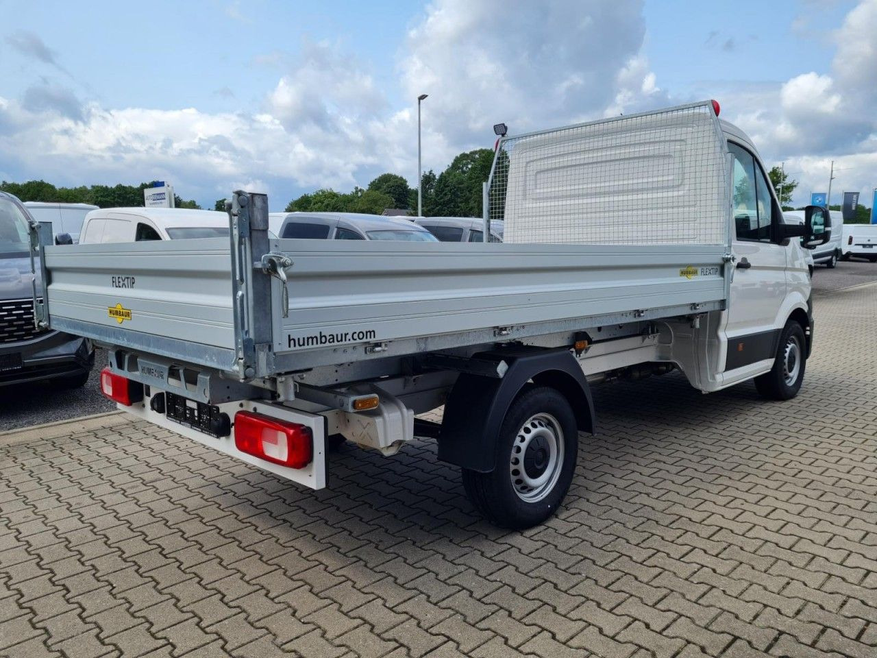 Volkswagen Crafter 35 Kipper 3 Seiten MR KLIMA NAVI LEITERT - Van jungkit: gambar 4 Volkswagen Crafter 35 Kipper 3 Seiten MR KLIMA NAVI LEITERT - Van jungkit: gambar 4