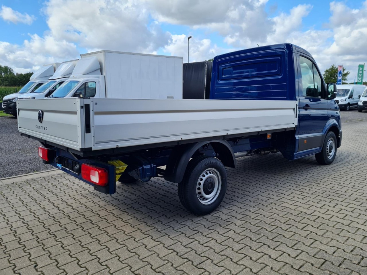Volkswagen Crafter 35 Pritsche MR L3 KLIMA NAVI/APP TEMPOMAT - Van flatbed: gambar 4 Volkswagen Crafter 35 Pritsche MR L3 KLIMA NAVI/APP TEMPOMAT - Van flatbed: gambar 4