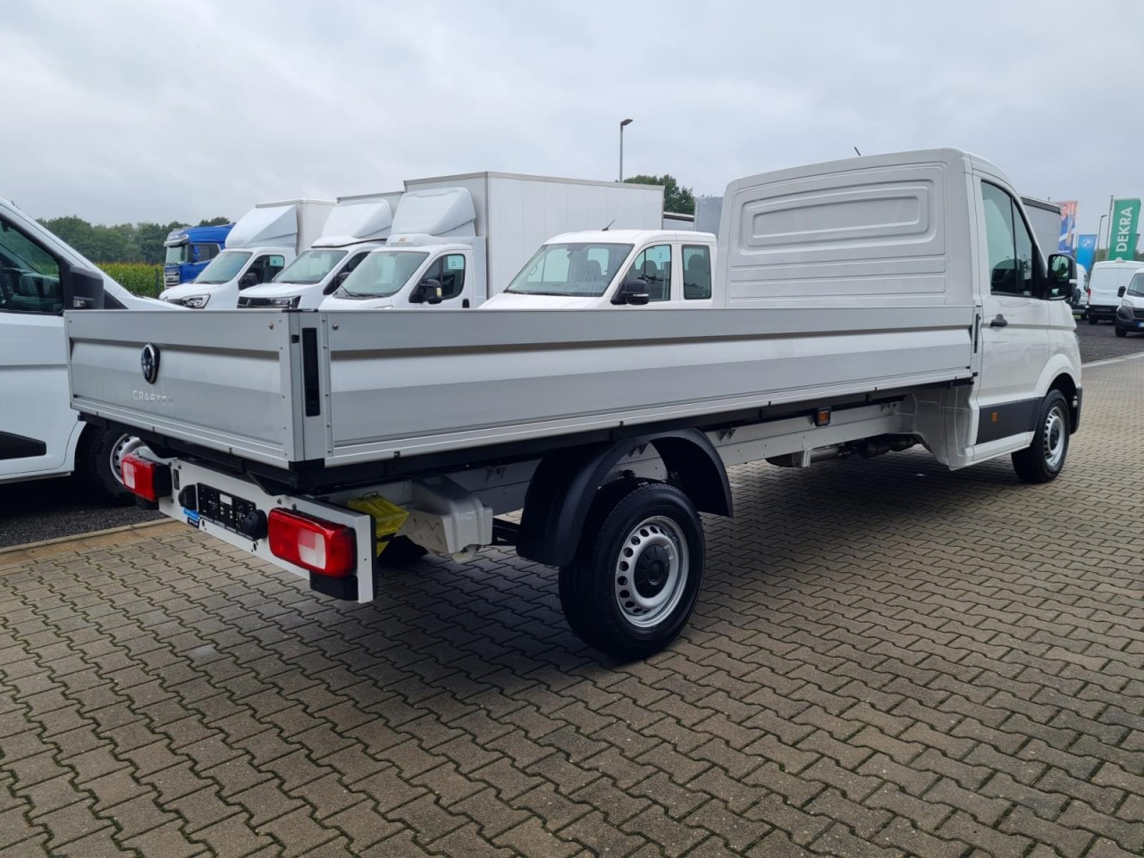 Volkswagen Crafter 35 Pritsche TDI Pritsche L4 KLIMA TEMPOMAT - Van flatbed: gambar 4 Volkswagen Crafter 35 Pritsche TDI Pritsche L4 KLIMA TEMPOMAT - Van flatbed: gambar 4