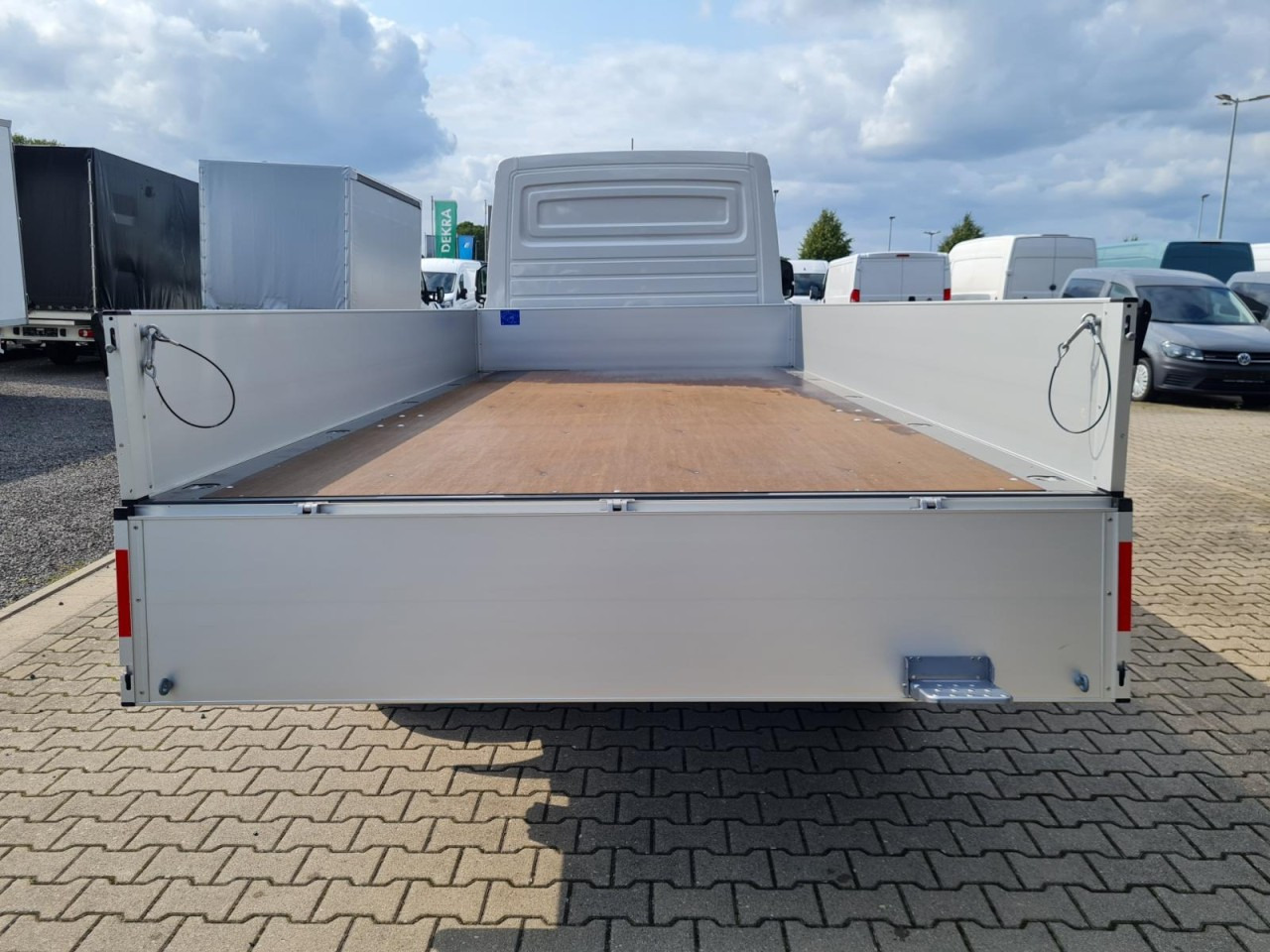 Volkswagen Crafter 35 Pritsche TDi L4 lang KLIMA TEMPOMAT - Van flatbed: gambar 5 Volkswagen Crafter 35 Pritsche TDi L4 lang KLIMA TEMPOMAT - Van flatbed: gambar 5