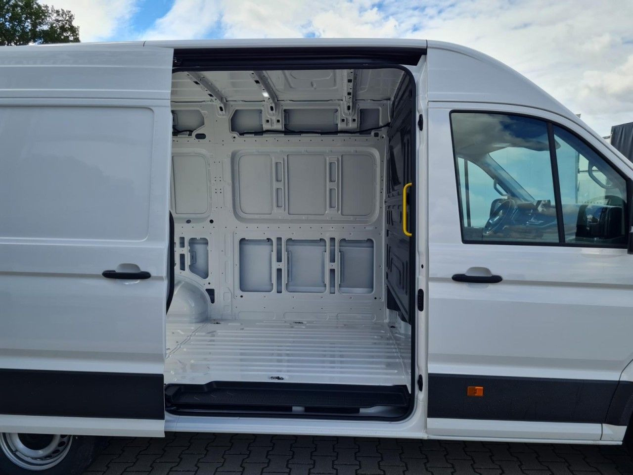 Volkswagen Crafter Kasten MR L3H3 KLIMA TEMPOMAT Mod. 25 - Van kecil: gambar 4 Volkswagen Crafter Kasten MR L3H3 KLIMA TEMPOMAT Mod. 25 - Van kecil: gambar 4