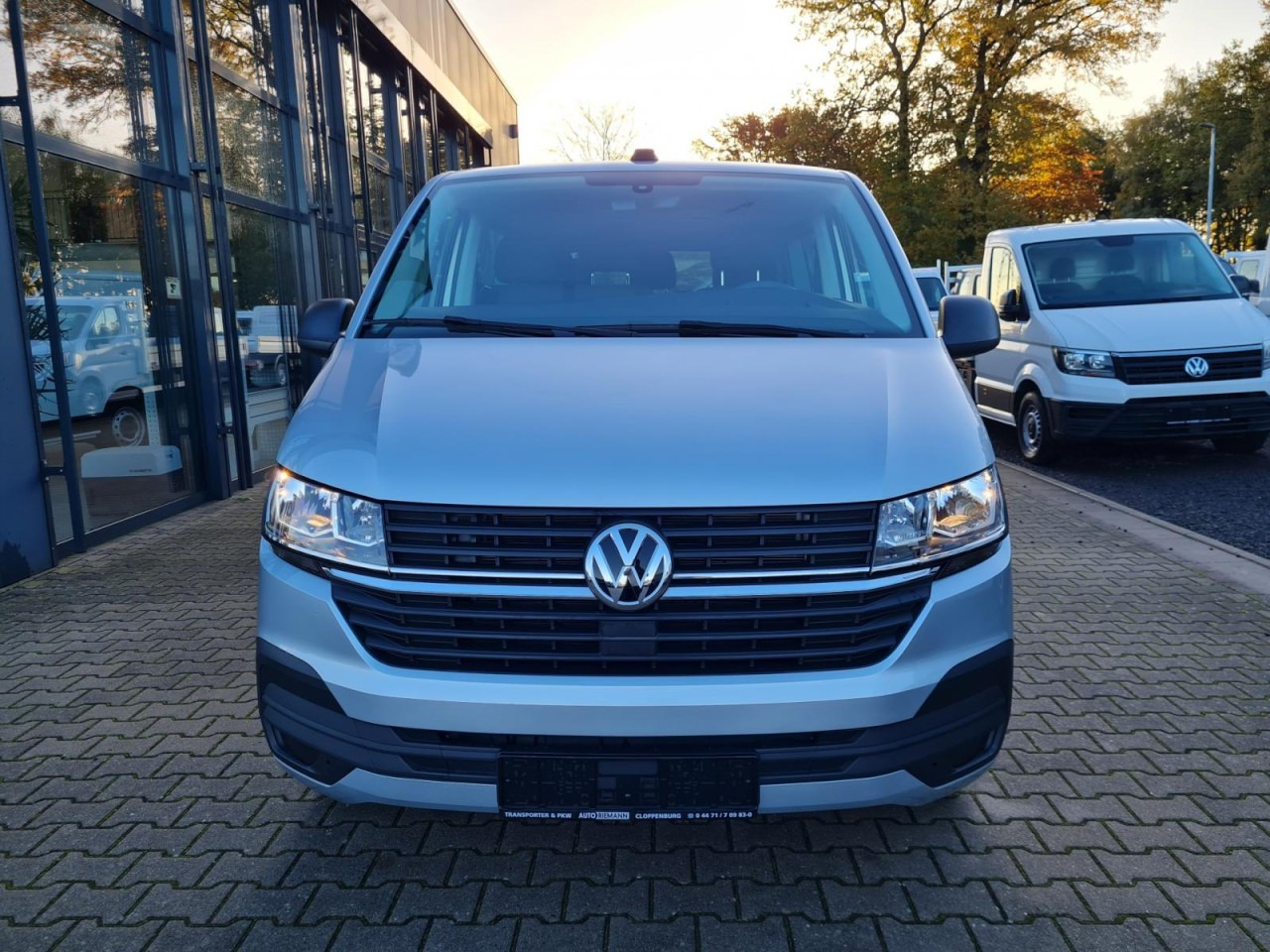 Volkswagen T6.1 Caravelle TDI lang 9 Sitzer 2 Schiebetüren Trendl. - Bus mini, Van penumpang: gambar 2 Volkswagen T6.1 Caravelle TDI lang 9 Sitzer 2 Schiebetüren Trendl. - Bus mini, Van penumpang: gambar 2
