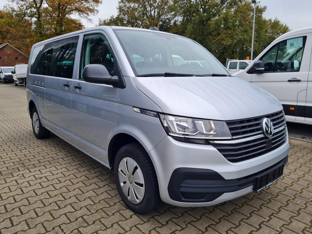 Volkswagen T6.1 Caravelle TDI lang 9 Sitzer 2 Schiebetüren Trendl. - Bus mini, Van penumpang: gambar 3 Volkswagen T6.1 Caravelle TDI lang 9 Sitzer 2 Schiebetüren Trendl. - Bus mini, Van penumpang: gambar 3