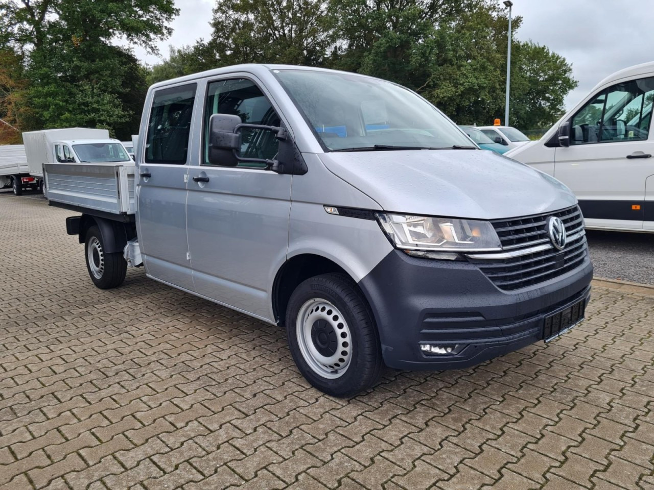 Volkswagen T6.1 Doka Pritsche Plane 6-Sitze Klima Komfort - Van flatbed, Van kombi: gambar 3 Volkswagen T6.1 Doka Pritsche Plane 6-Sitze Klima Komfort - Van flatbed, Van kombi: gambar 3