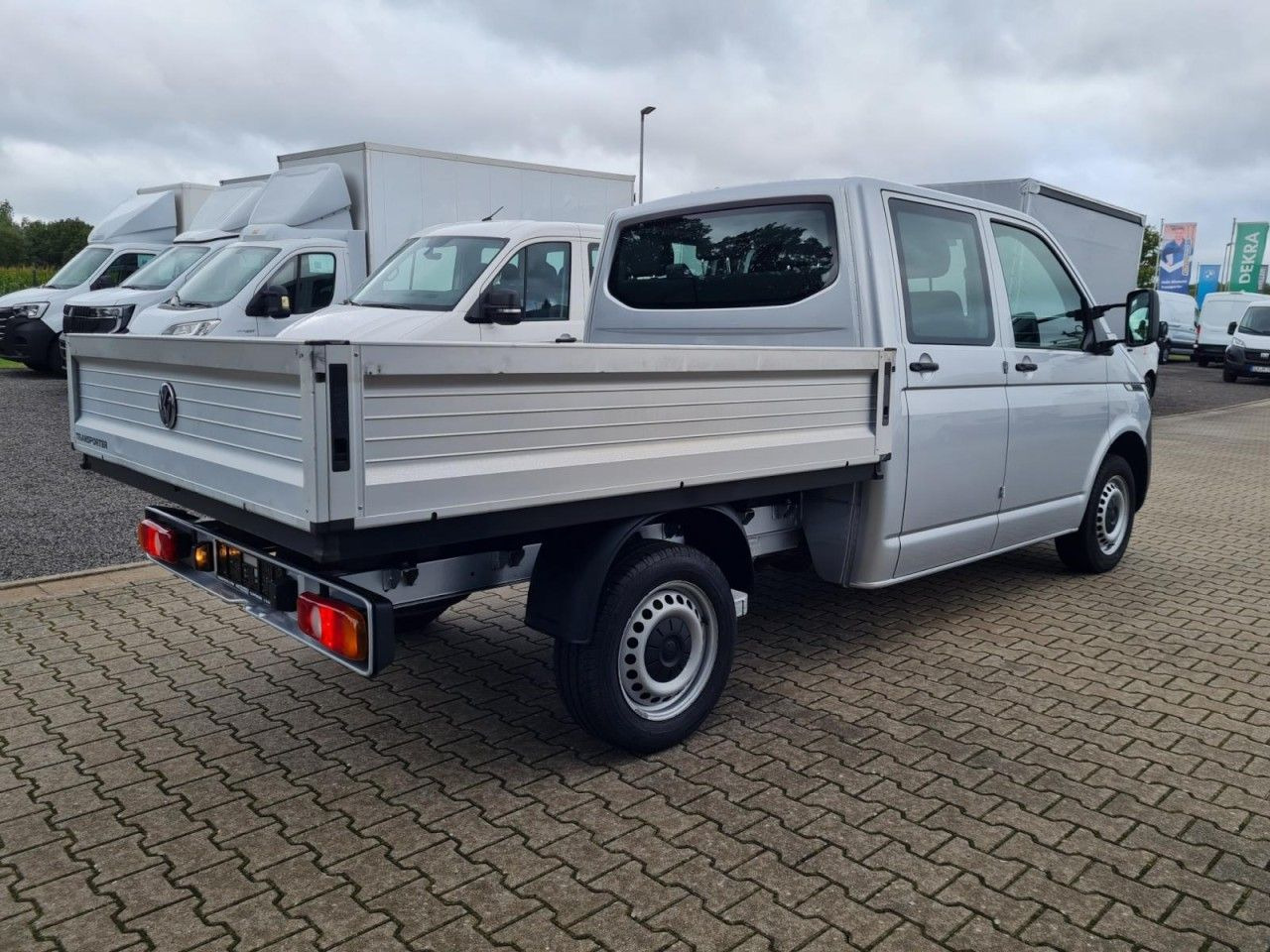 Volkswagen T6.1 Doka Pritsche Plane 6-Sitze Klima Komfort - Van dengan terpal samping, Van kombi: gambar 4 Volkswagen T6.1 Doka Pritsche Plane 6-Sitze Klima Komfort - Van dengan terpal samping, Van kombi: gambar 4