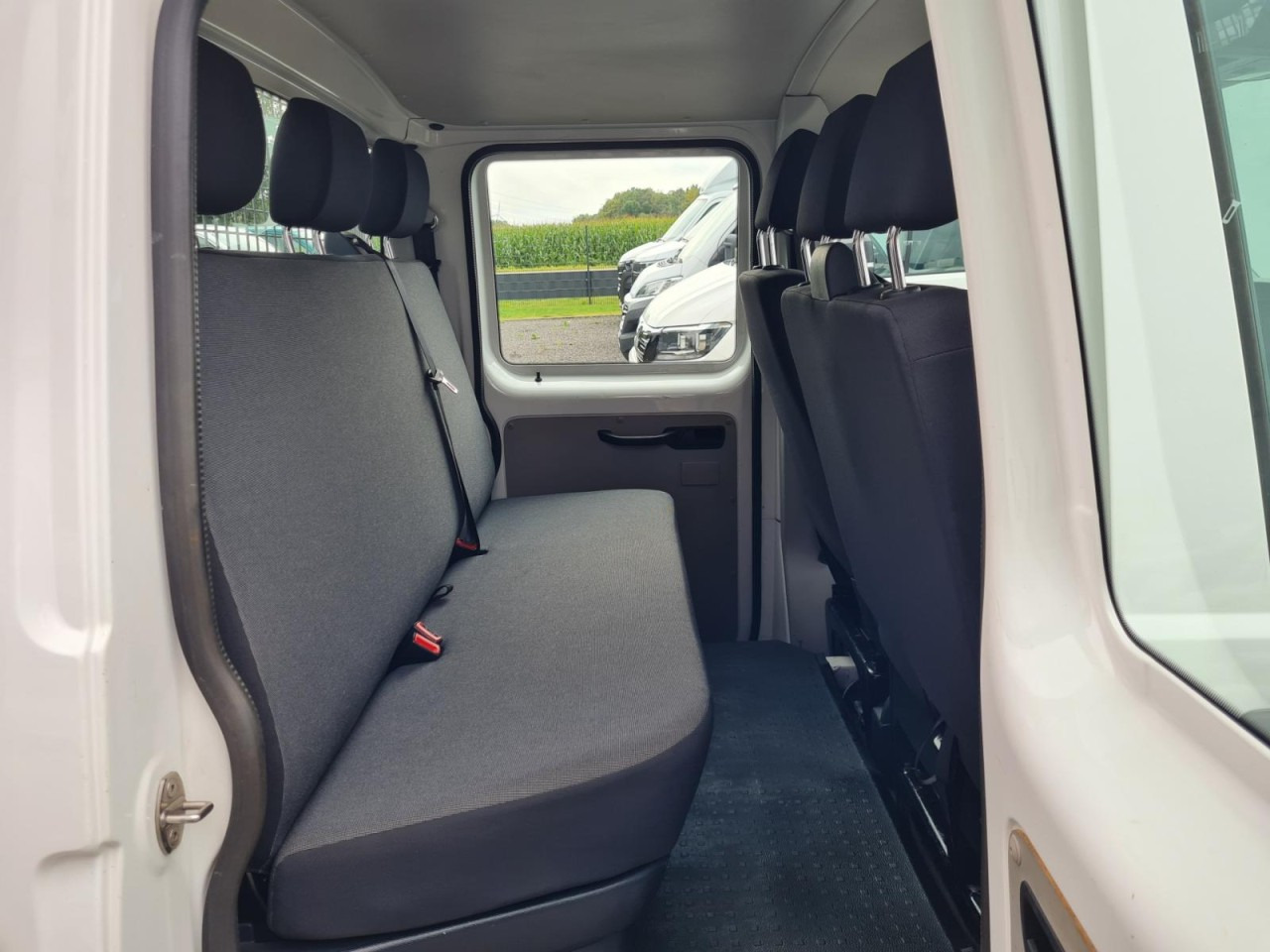 Volkswagen T6 Doka TDI LR AHK Leiterträger Klima STANDHEIZ - Van flatbed: gambar 4 Volkswagen T6 Doka TDI LR AHK Leiterträger Klima STANDHEIZ - Van flatbed: gambar 4