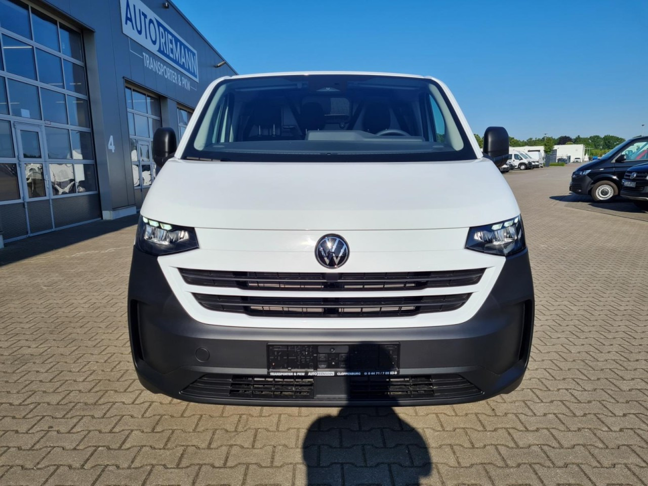 Volkswagen T7 Transporter Kasten TDi L1 Heckklappe KLIMA PDC - Van kecil: gambar 2 Volkswagen T7 Transporter Kasten TDi L1 Heckklappe KLIMA PDC - Van kecil: gambar 2