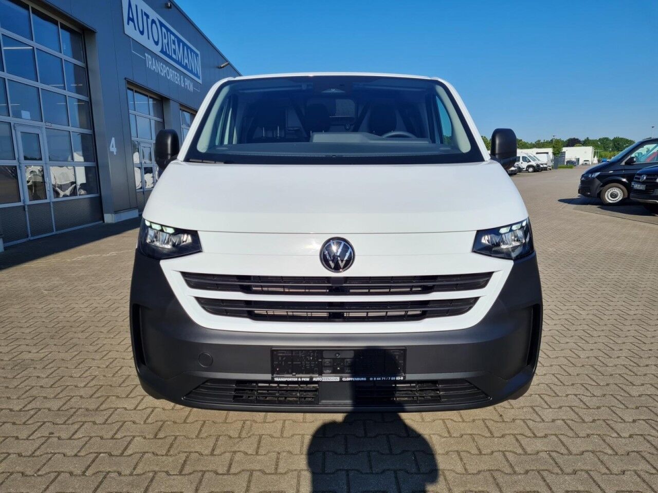 Volkswagen T7 Transporter Kasten TDi L1 Heckklappe KLIMA PDC - Van kecil: gambar 2 Volkswagen T7 Transporter Kasten TDi L1 Heckklappe KLIMA PDC - Van kecil: gambar 2