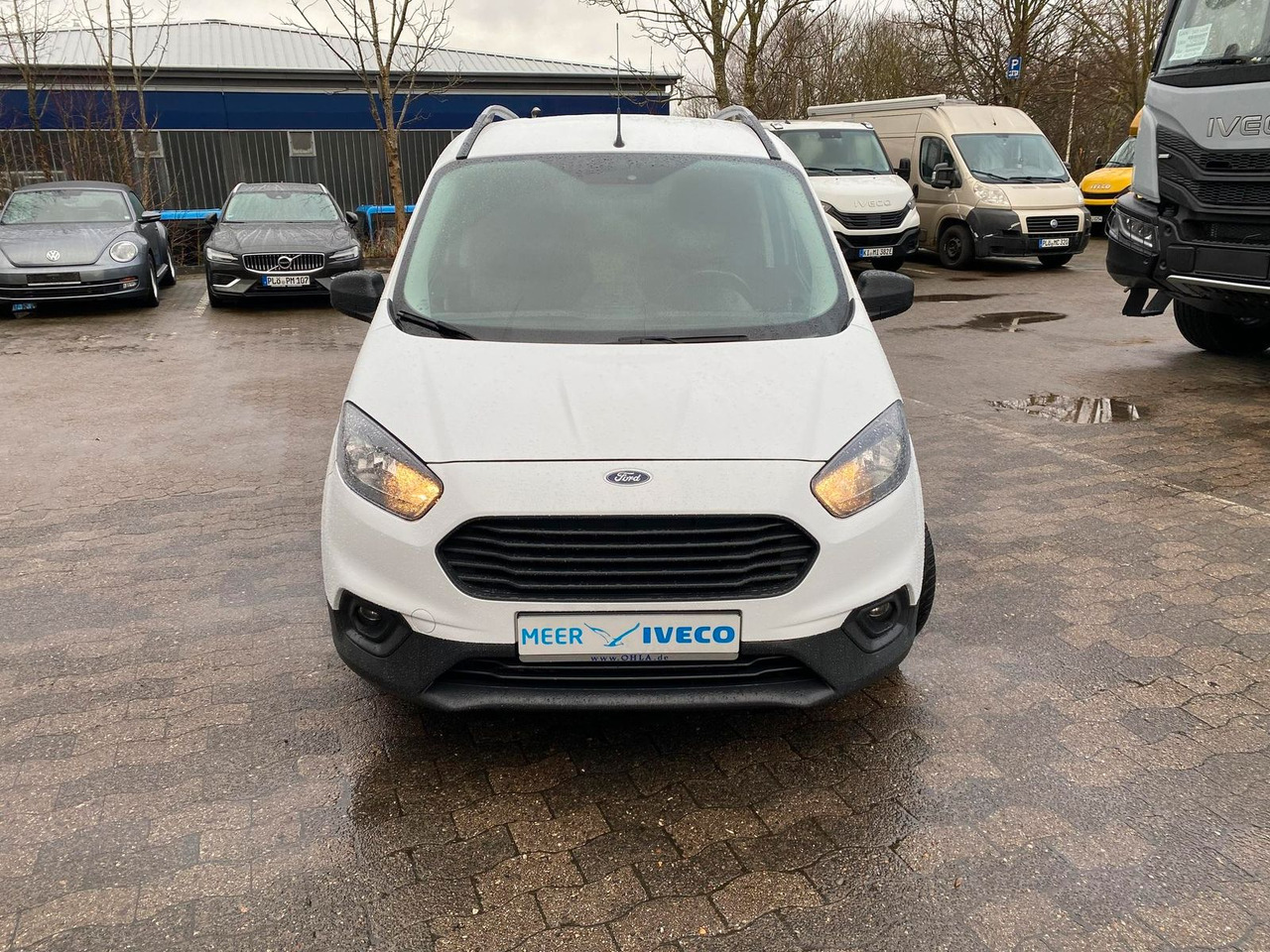 Ford Transit Courier 1.0 Trend Klima,AHK+Rückfahrk... - Van penumpang: gambar 2 Ford Transit Courier 1.0 Trend Klima,AHK+Rückfahrk... - Van penumpang: gambar 2