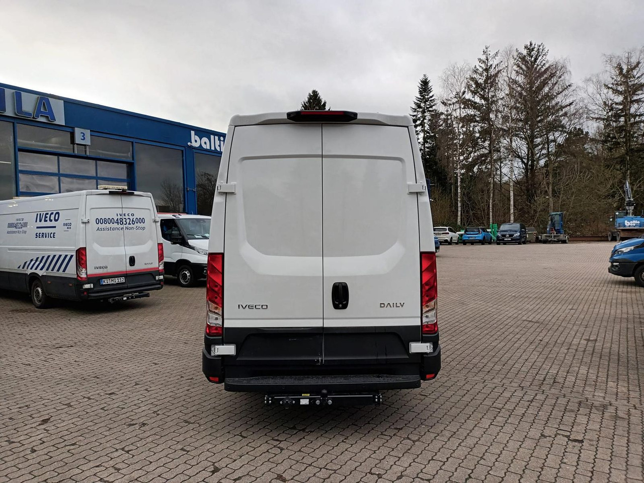 Iveco 35S16A8V AHK, ACC, LED-SCHEINWERFER ab 0% - Van panel: gambar 4 Iveco 35S16A8V AHK, ACC, LED-SCHEINWERFER ab 0% - Van panel: gambar 4