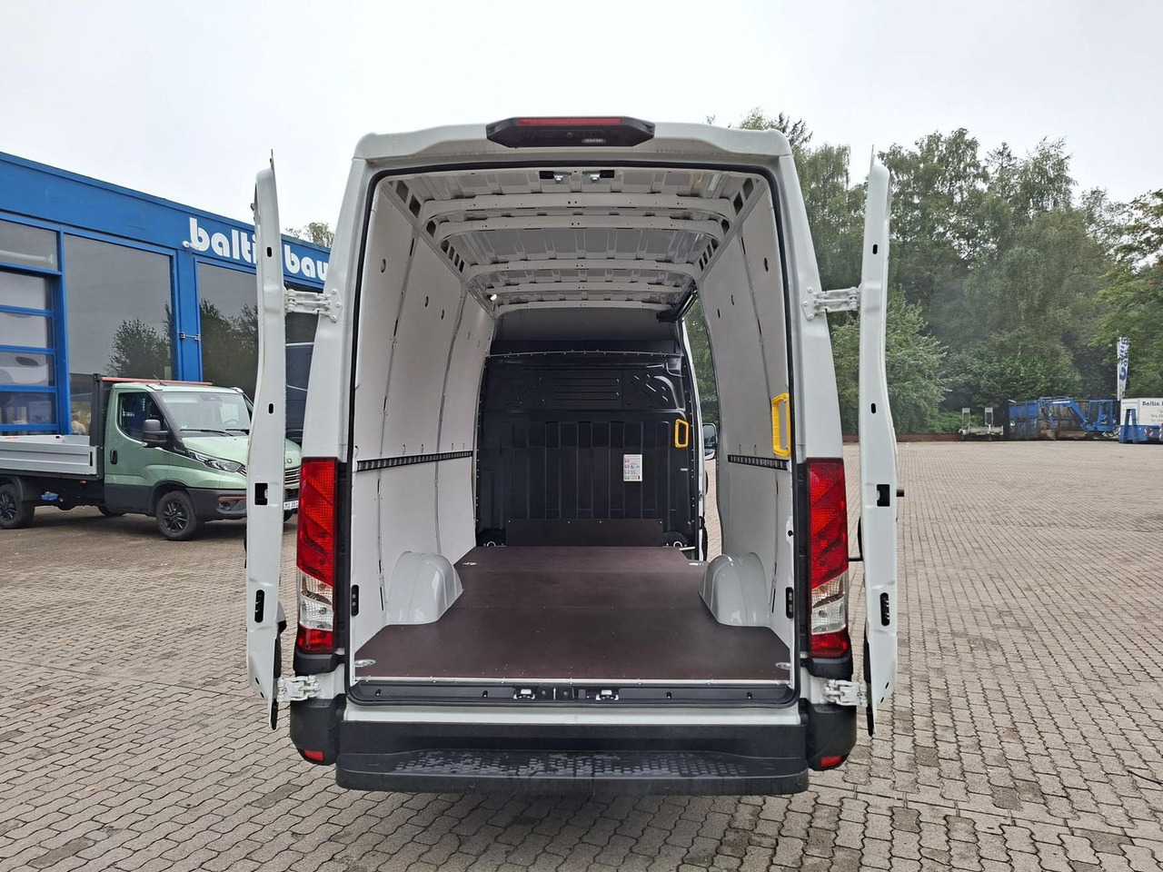 Iveco 35S16A8V Klima, Radio, Kamera ab 0% Finanzierbar - Van panel: gambar 5 Iveco 35S16A8V Klima, Radio, Kamera ab 0% Finanzierbar - Van panel: gambar 5