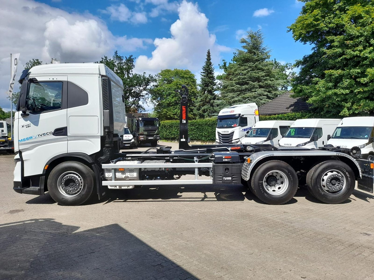 Iveco AD280X46Y/PS ON HIAB 490PS Lenk-Lift - Truk jungkit: gambar 2 Iveco AD280X46Y/PS ON HIAB 490PS Lenk-Lift - Truk jungkit: gambar 2