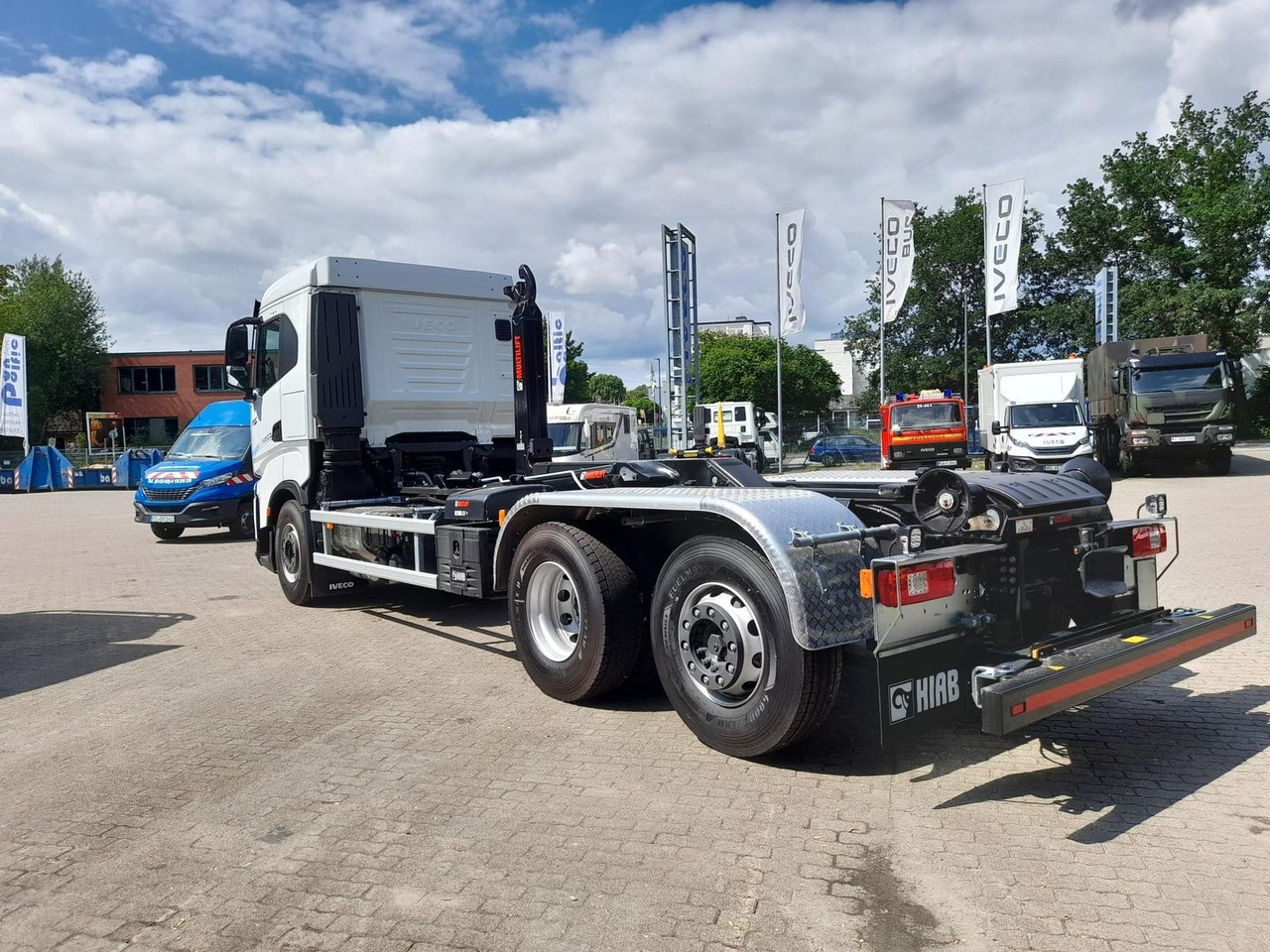 Iveco AD280X46Y/PS ON HIAB 490PS Lenk-Lift - Truk jungkit: gambar 4 Iveco AD280X46Y/PS ON HIAB 490PS Lenk-Lift - Truk jungkit: gambar 4