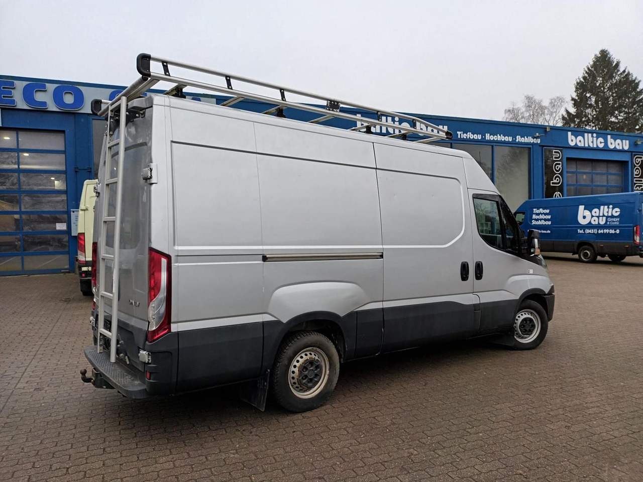 Iveco Daily 35S12V 3520L AHK Dachträger 85 kW (116 ... - Van panel: gambar 3 Iveco Daily 35S12V 3520L AHK Dachträger 85 kW (116 ... - Van panel: gambar 3