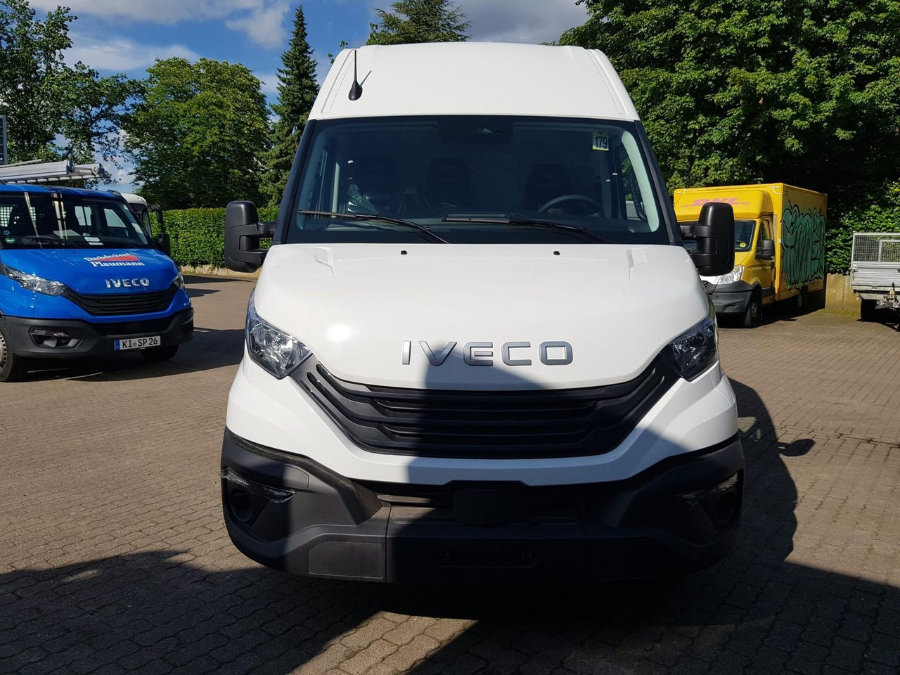 Van panel Iveco Daily 35S14A8 V Y mit Rückfahrkamera und Radi...: gambar 9