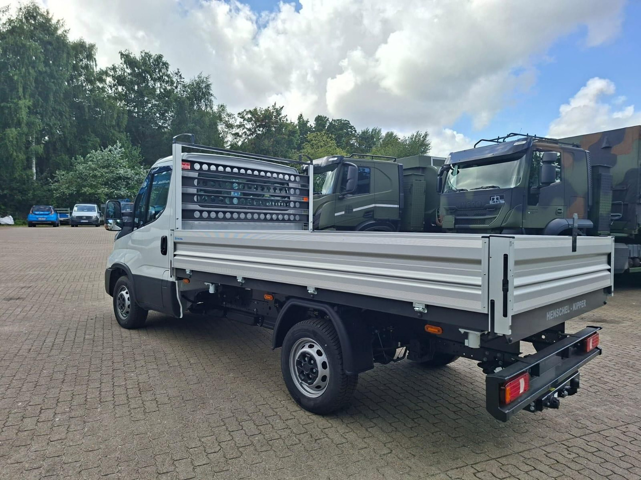 Iveco Daily 35S14A8Y Henschel 3-Seiten Kipper - Van flatbed: gambar 4 Iveco Daily 35S14A8Y Henschel 3-Seiten Kipper - Van flatbed: gambar 4