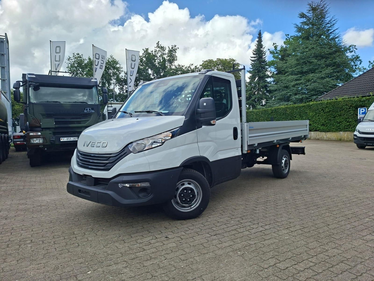 Iveco Daily 35S14A8Y Henschel 3-Seiten Kipper - Van flatbed: gambar 1 Iveco Daily 35S14A8Y Henschel 3-Seiten Kipper - Van flatbed: gambar 1