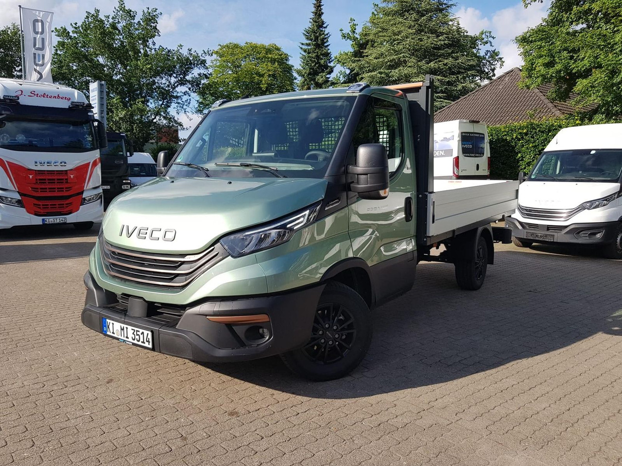 Iveco Daily 35S14HA8 Pritsche AHK 100 kW (136 PS),... - Van flatbed: gambar 1 Iveco Daily 35S14HA8 Pritsche AHK 100 kW (136 PS),... - Van flatbed: gambar 1