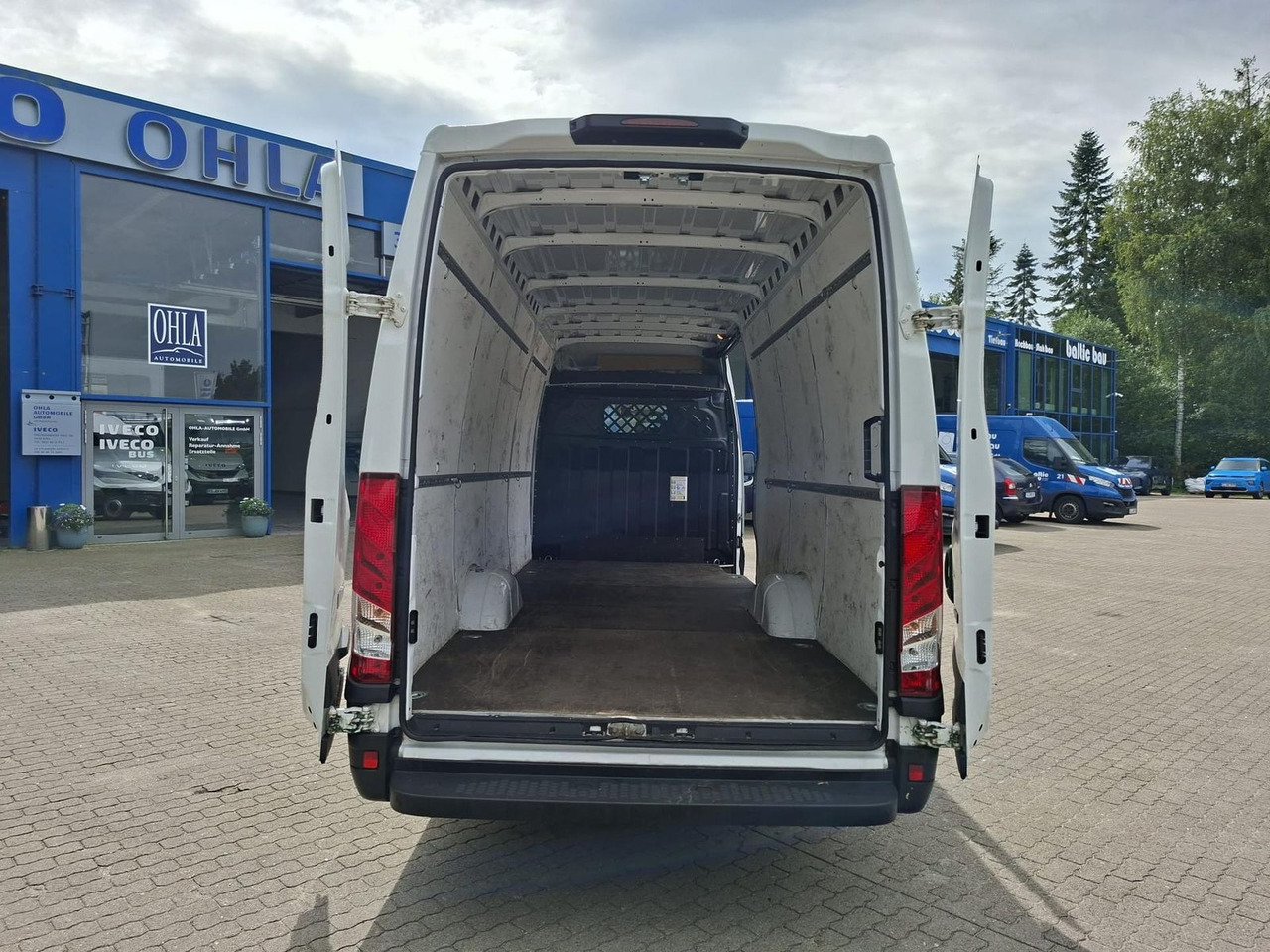 Iveco Daily 35S16A8V KLIMA*RADIO* - Van panel: gambar 5 Iveco Daily 35S16A8V KLIMA*RADIO* - Van panel: gambar 5