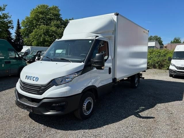 Iveco Daily 35S16H 3.0 LBW Kamera Spoiler 11... - Van box: gambar 1 Iveco Daily 35S16H 3.0 LBW Kamera Spoiler 11... - Van box: gambar 1