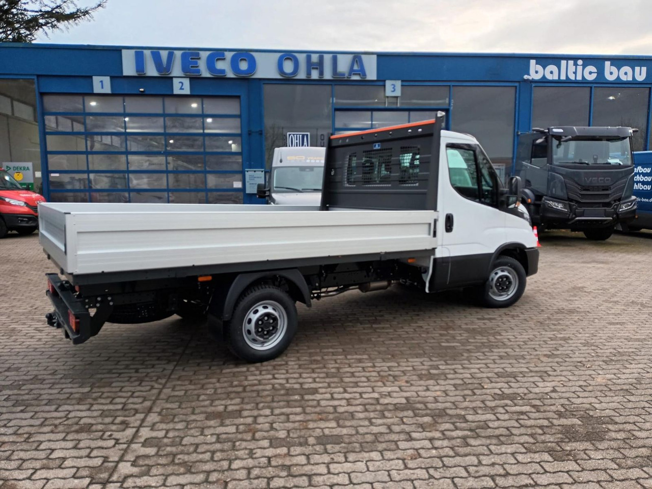 Iveco Daily 35S16H3.0Y *3,5m Pritsche *KLIMA*AHK*RA... - Van flatbed: gambar 4 Iveco Daily 35S16H3.0Y *3,5m Pritsche *KLIMA*AHK*RA... - Van flatbed: gambar 4