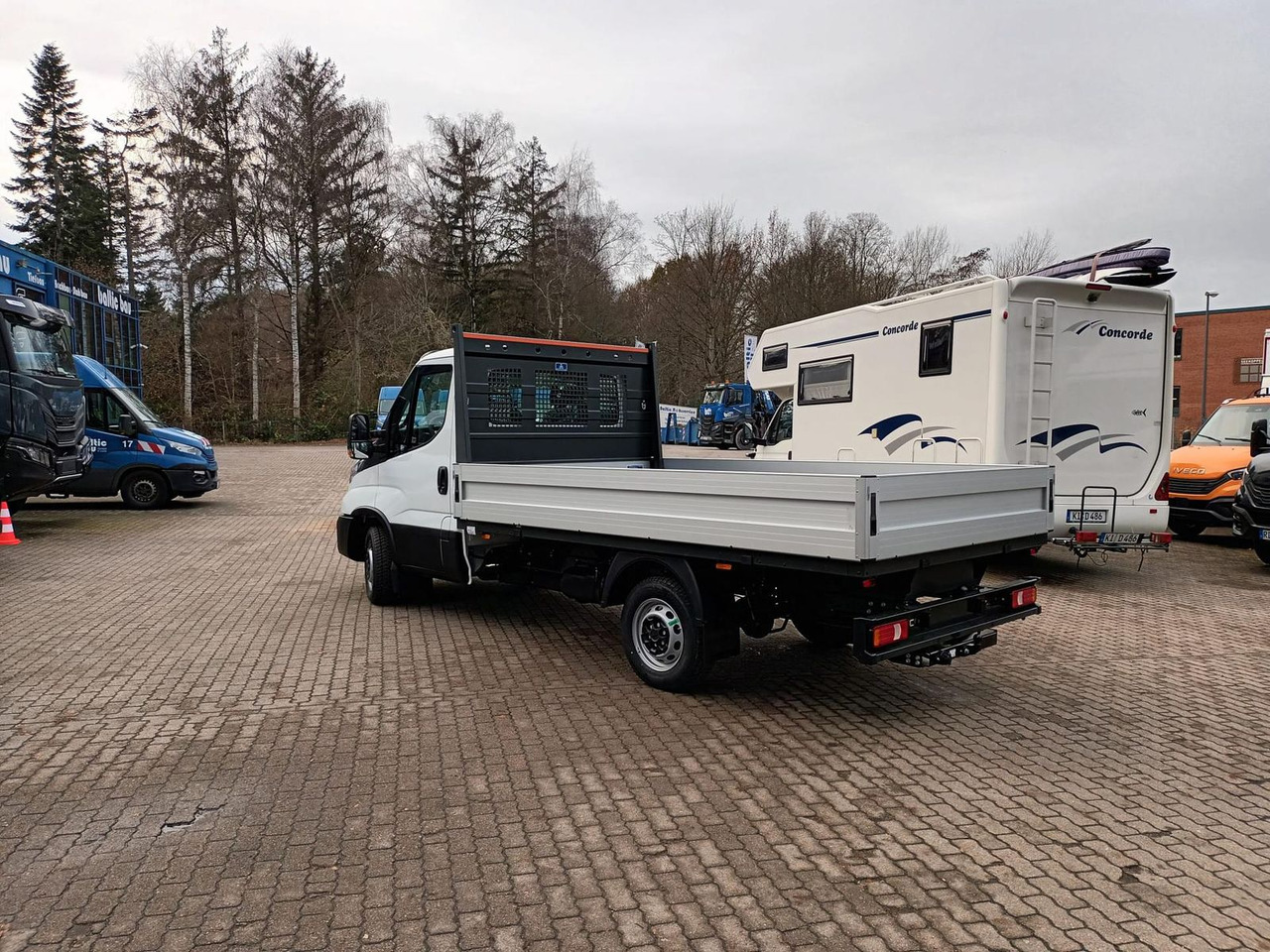Iveco Daily 35S16H3.0Y *3,5m Pritsche *KLIMA*AHK*RA... - Van flatbed: gambar 3 Iveco Daily 35S16H3.0Y *3,5m Pritsche *KLIMA*AHK*RA... - Van flatbed: gambar 3