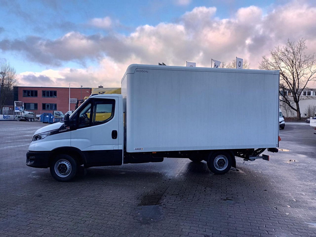 Iveco Daily 35S16HA8 Koffer LBW - ab 0% Finanzieren - Van box: gambar 2 Iveco Daily 35S16HA8 Koffer LBW - ab 0% Finanzieren - Van box: gambar 2