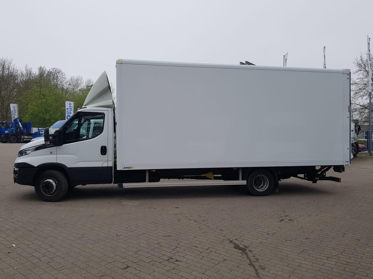 Iveco Daily 70C18HA8/P Koffer, Luftfederung, Kamera... - Van box: gambar 3 Iveco Daily 70C18HA8/P Koffer, Luftfederung, Kamera... - Van box: gambar 3